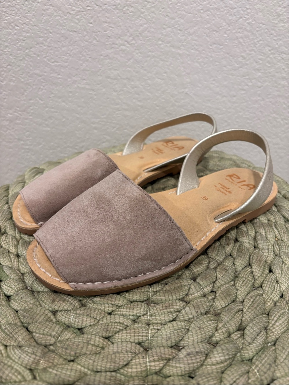 RIA Menorca Abarcas Silver/Gray Leather Suede Slip On Slingback Flat Sandals